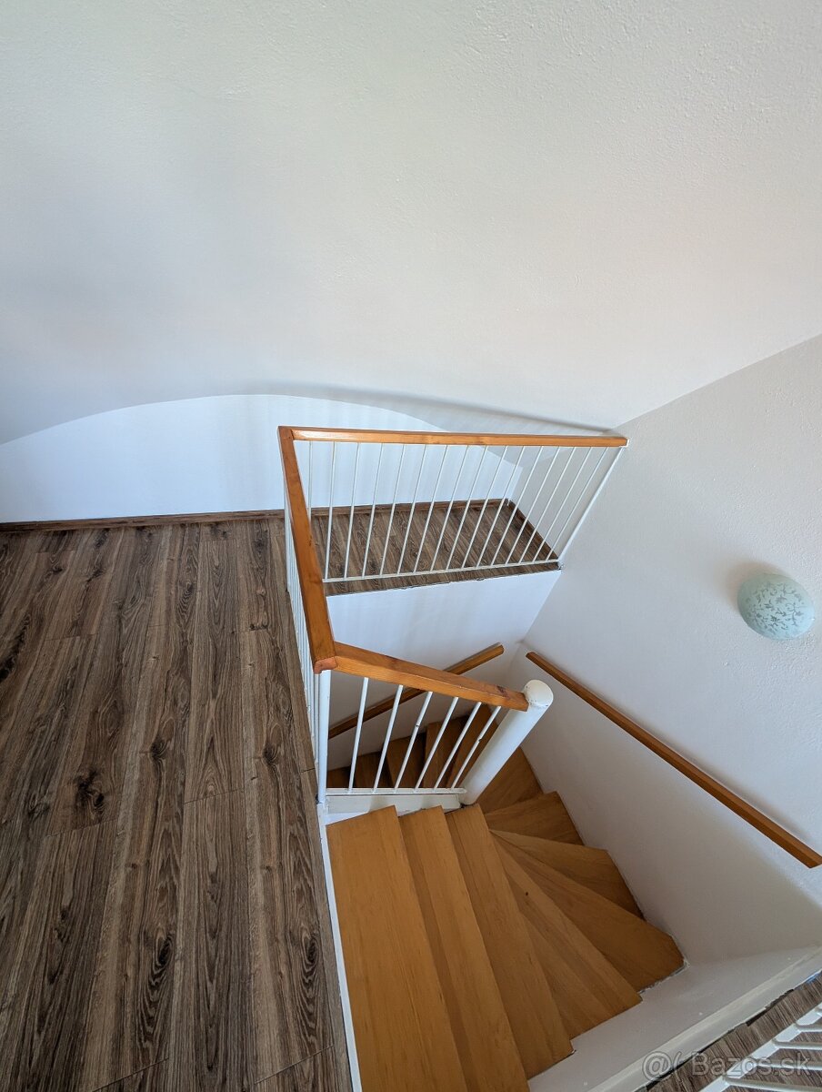 IHNEĎ VOĽNÝ - 2-izbovy byt v Centre Lučenca - Kolonáda - 6