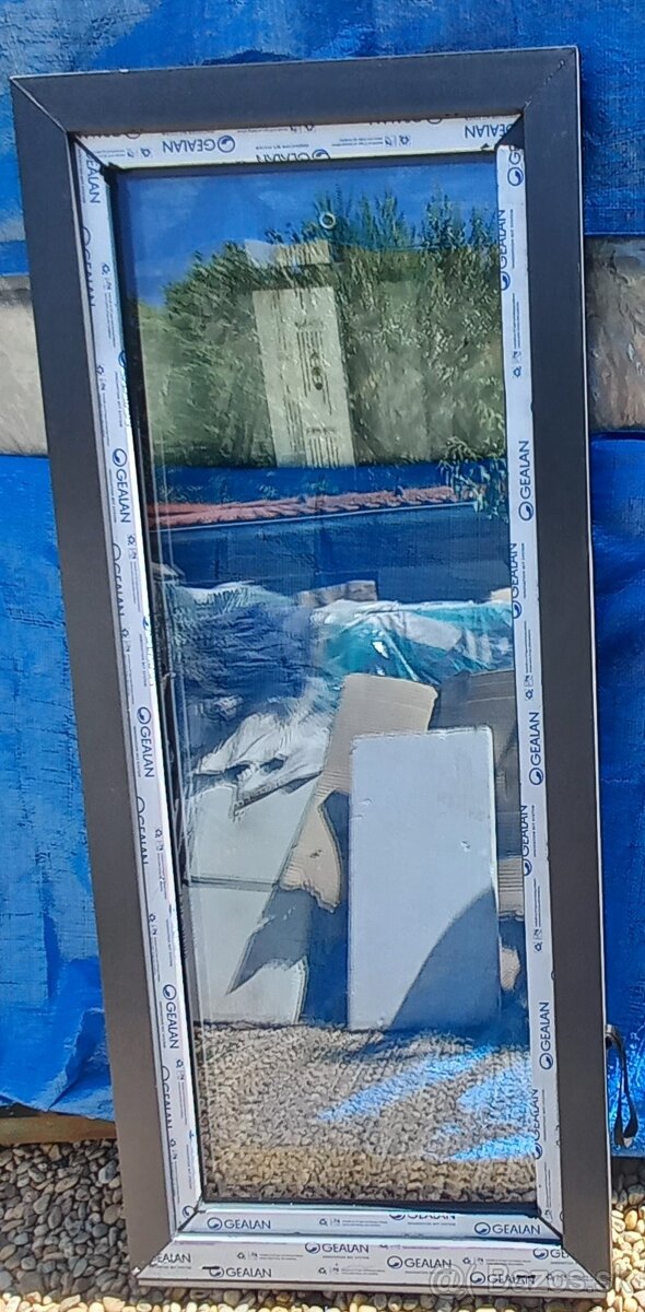 Predám okna : 138x105 antracit/biela a 75x175 antracit 3sklo - 6