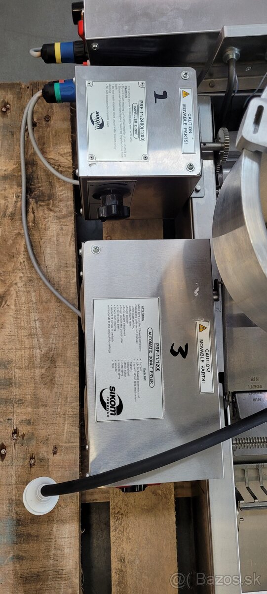 Donutkovač PROFI PRF-11/1200 automat - 6