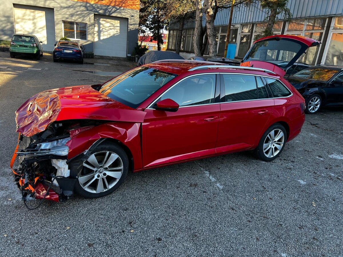 ŠKODA SUPERB COMBI 147kW 2.0TDI DSG - 6