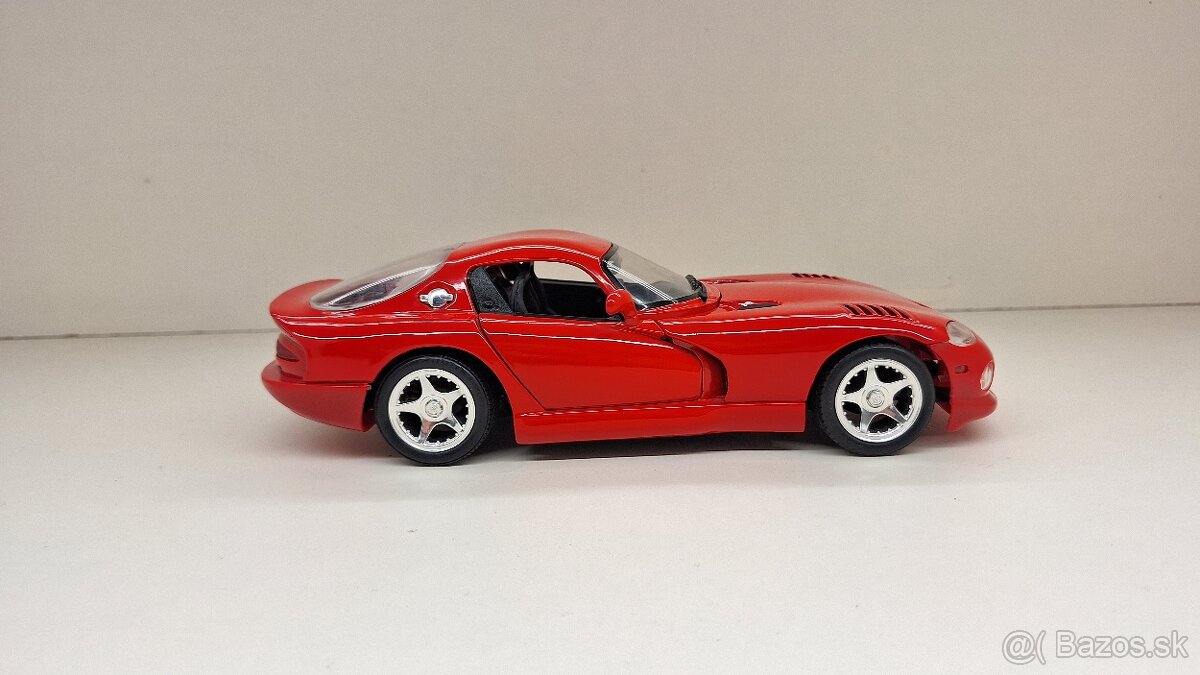 1:18 DODGE VIPER GTS / GT2 - 6