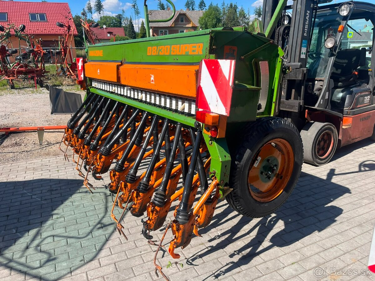 Secí stroj AMAZONE D8-30 3m - 6