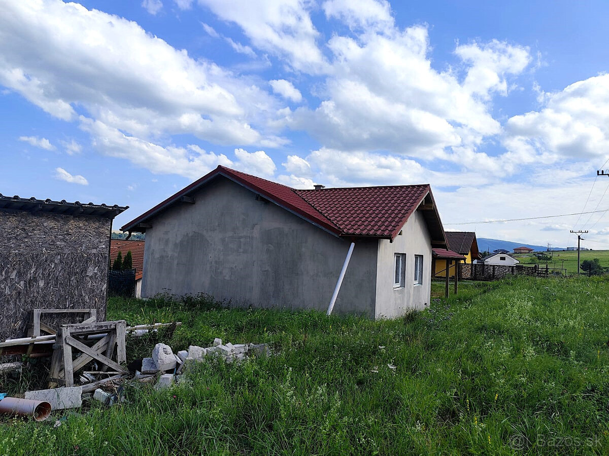 Rozostavaný 4 izbový rodinný dom na veľkorysom pozemku 1050 - 6