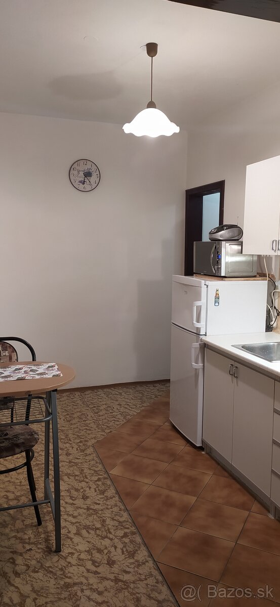 Prenájom 1 izb.byt,43 m2, loggia - 6