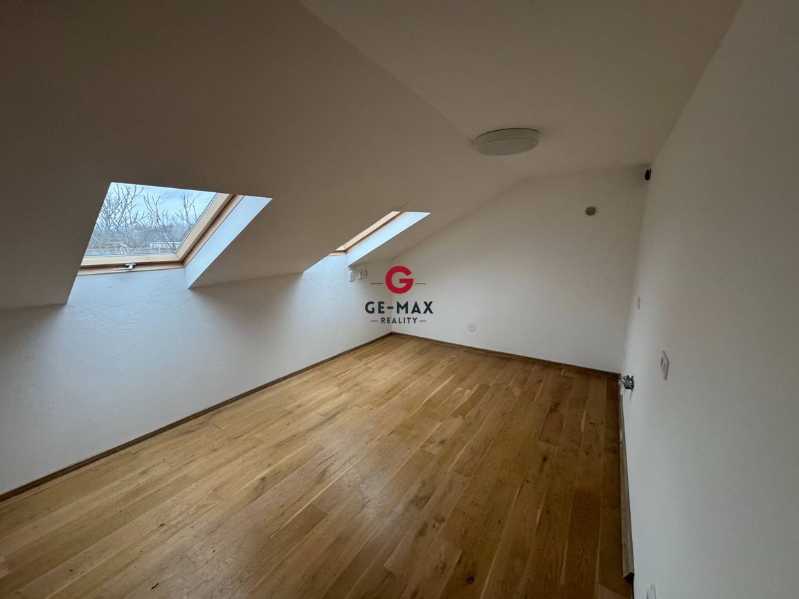 NA PREDAJ- 3izbový byt po kompletnej rekonštrukcii – centrum - 6