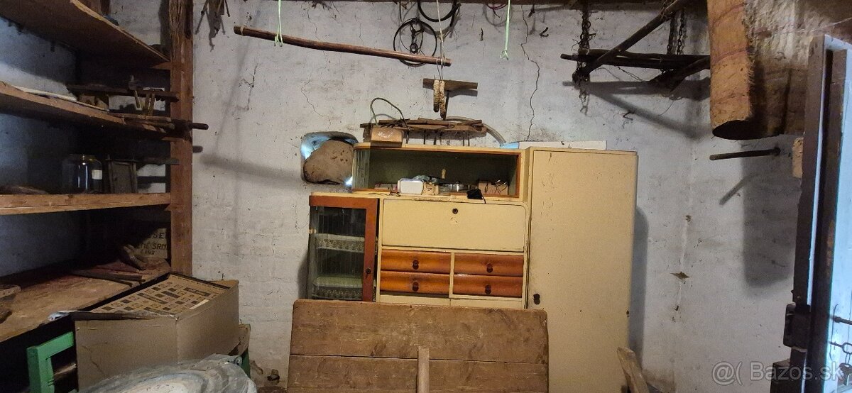 Starožitný nabytok - 6