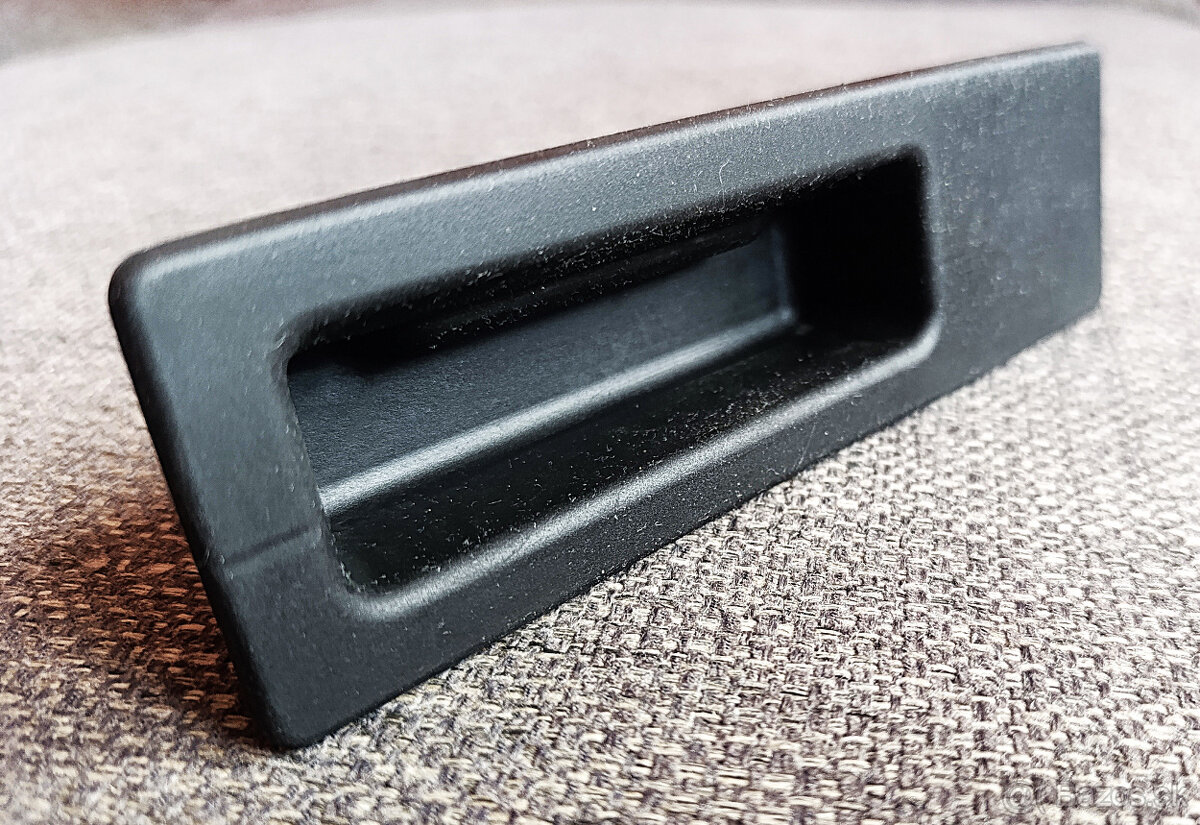 tlačítko otvárania kufra na BMW - 6