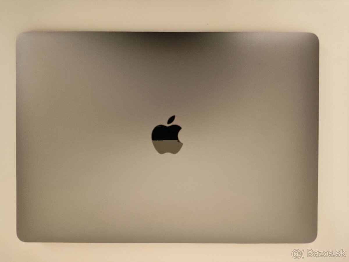 MacBook Air 2020 | i5 • 16GB • 256GB SSD - 6