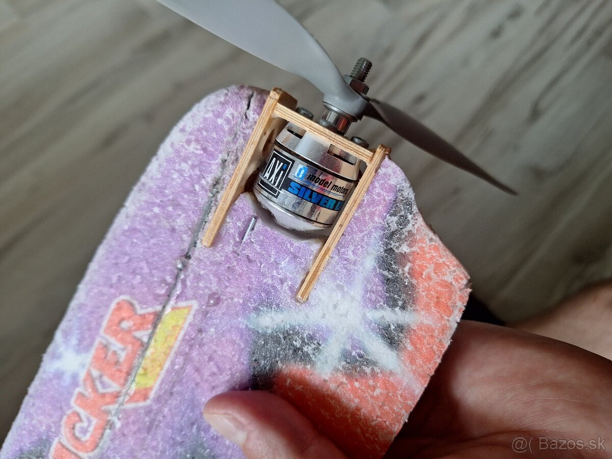 Zoom Zoom 4D - RC model - 6