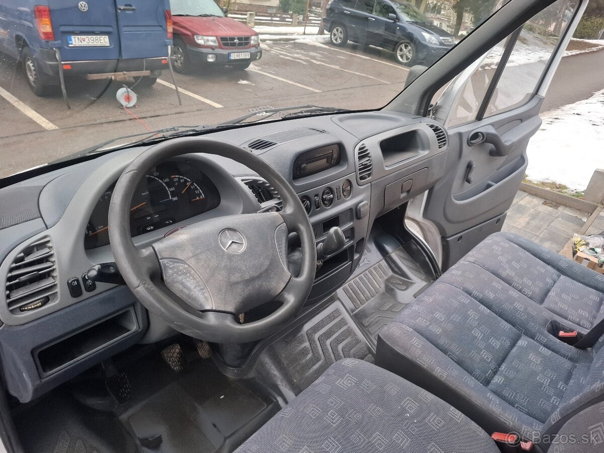 Mercedes Sprinter 208 - 6