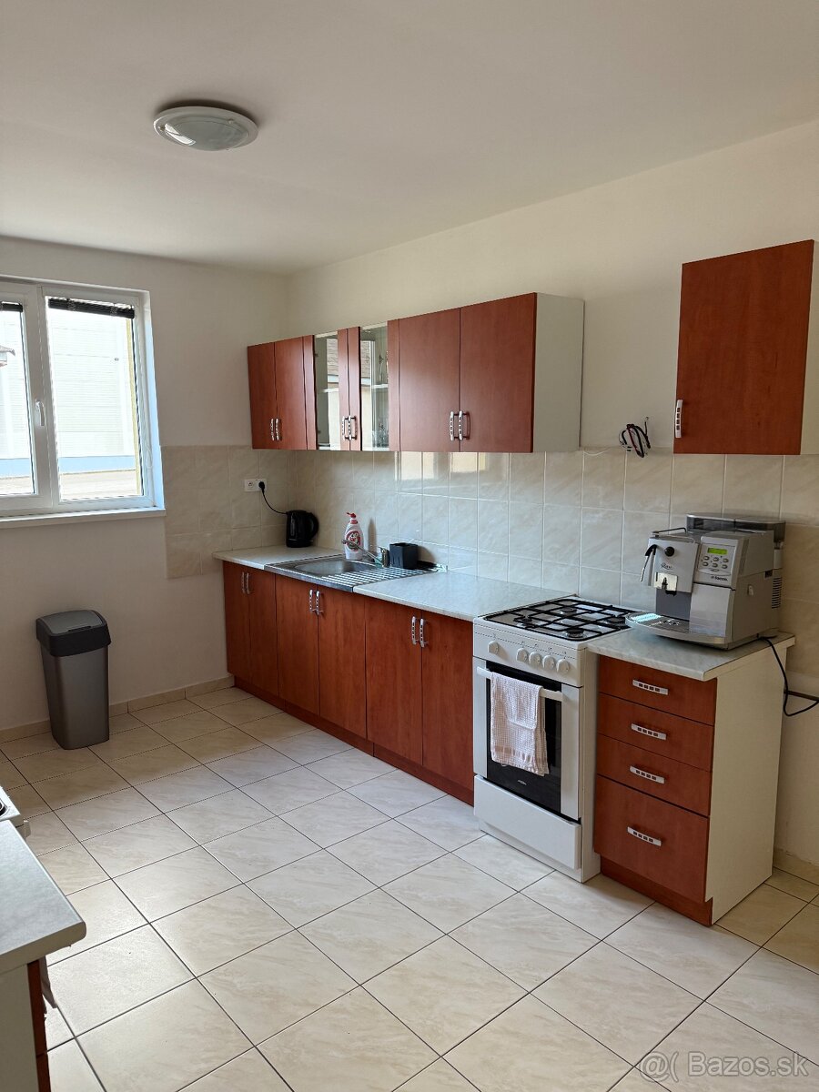 Na prenájom posteľ / izba - 6