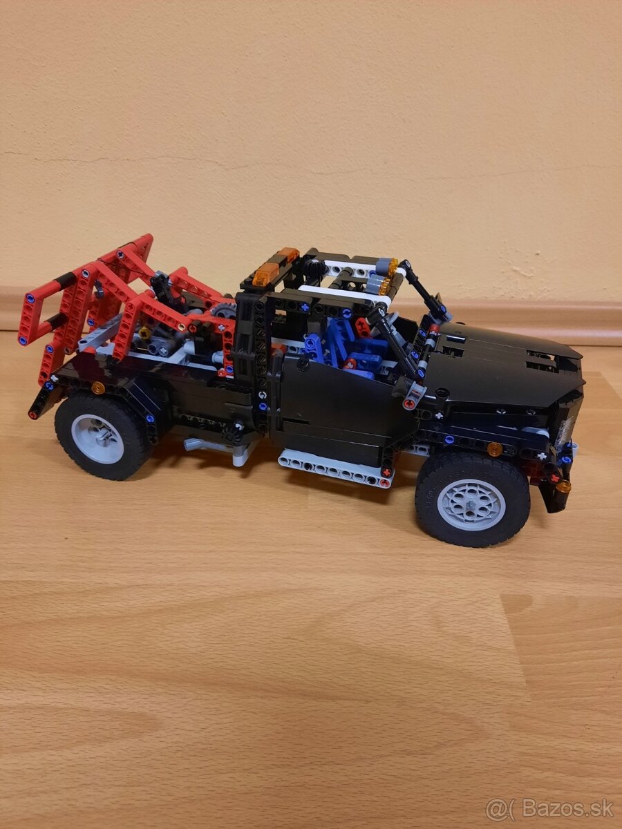 Lego Technic 9395 - Pick-Up Tow Truck - 6