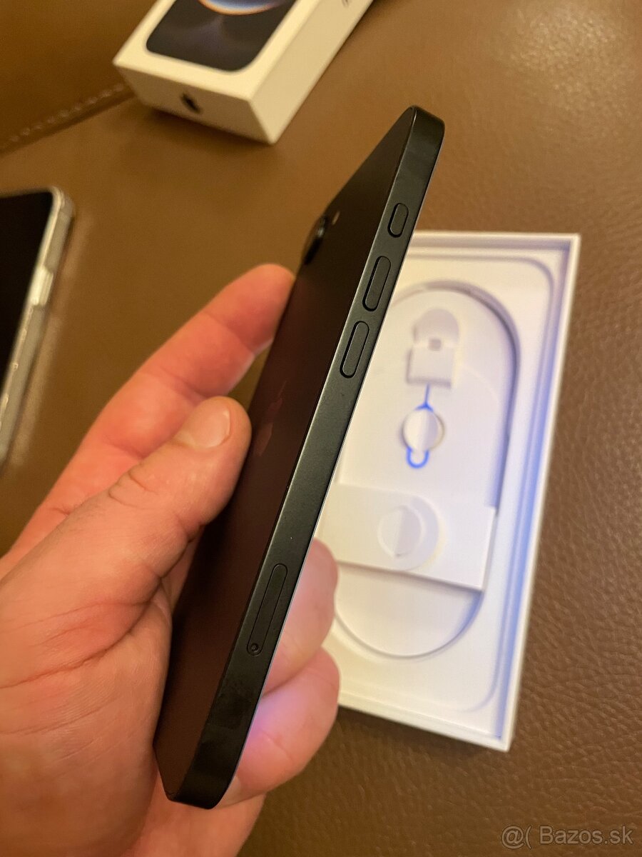 Iphone 16e 128GB - 6