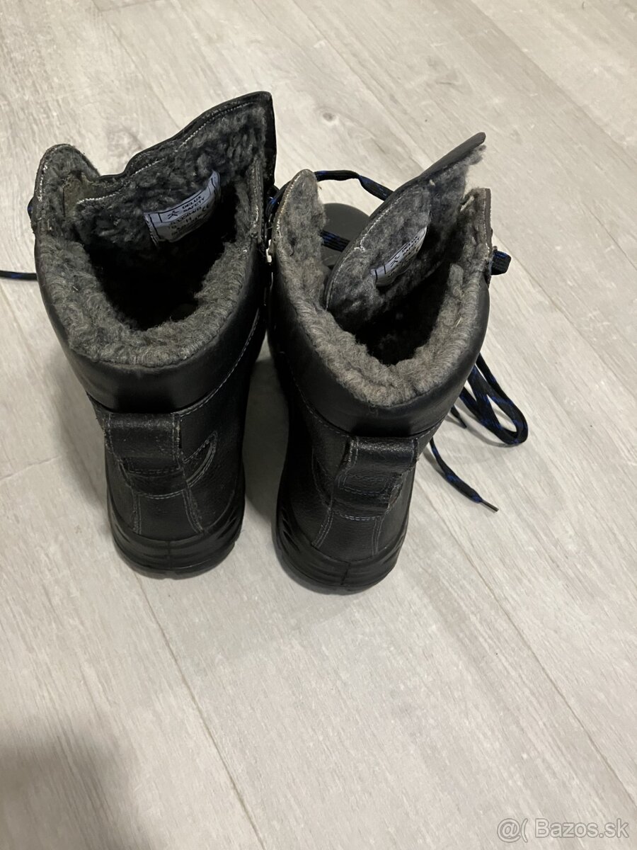 Nová pracovná obuv- zateplená, veľkosť 45 - 6