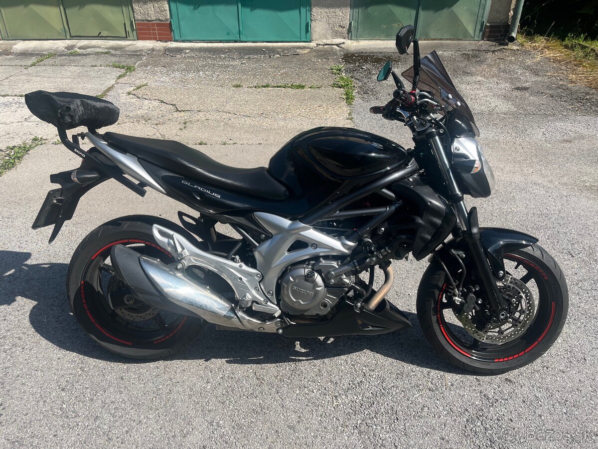 Suzuki SFV 650 Gladius - 6