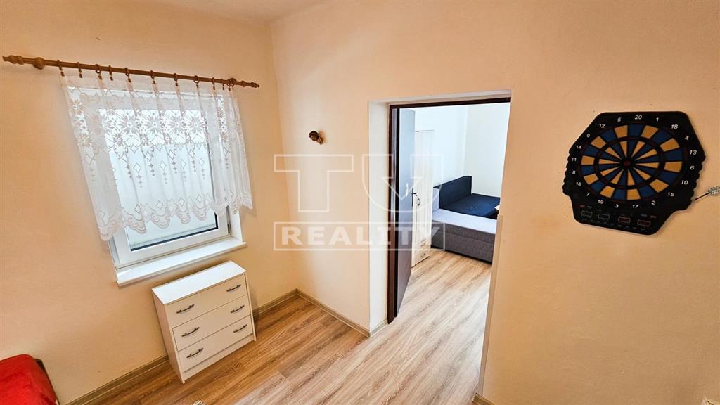 Na predaj rodinný dom s peknou záhradou v tichej časti... - 6