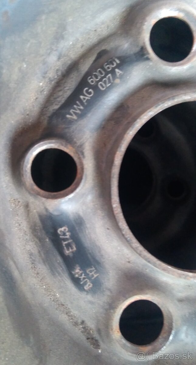 2 ks zimných pneu Barum 175/80 R14 na origo VW diskoch - 6