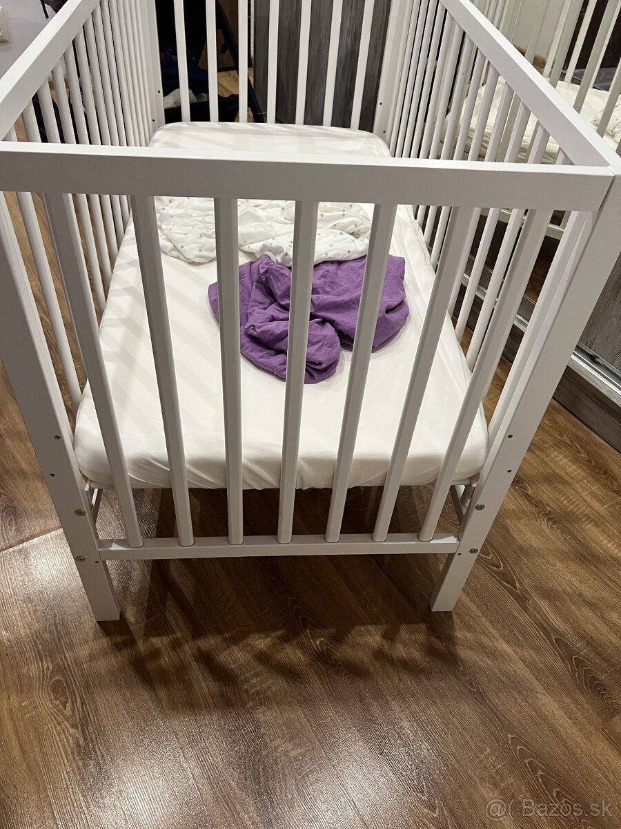 Dětská postýlka s matrací a prostěradly - 6