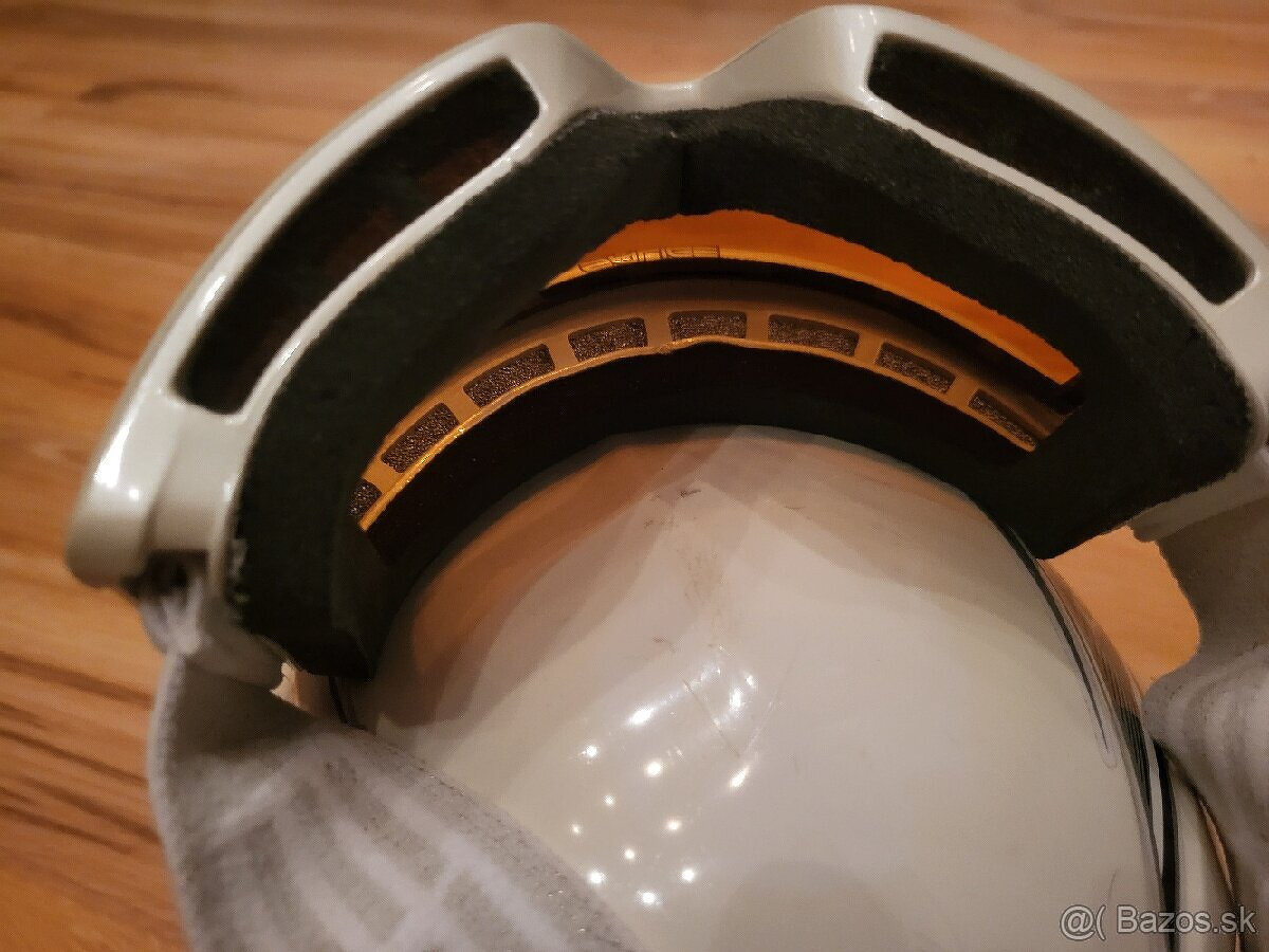 Lyžiarska prilba - 6