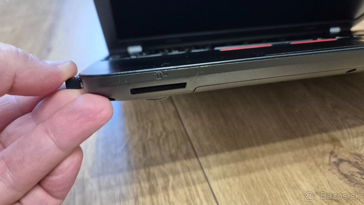 Predám notebook Lenovo ThinkPad E550 - 6