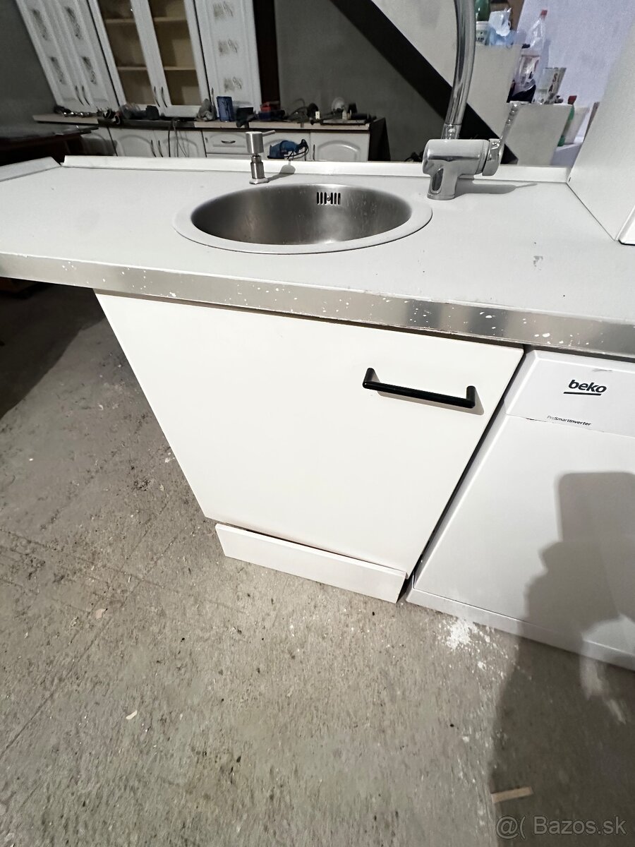 Kuchynská linka +spotrebiče - 6