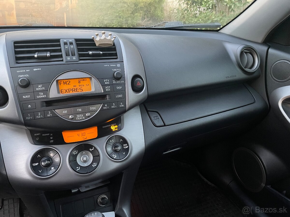 Rav 4 2,2D Diesel 100kw R.v. 09/2007 prvý majiteľ - 6