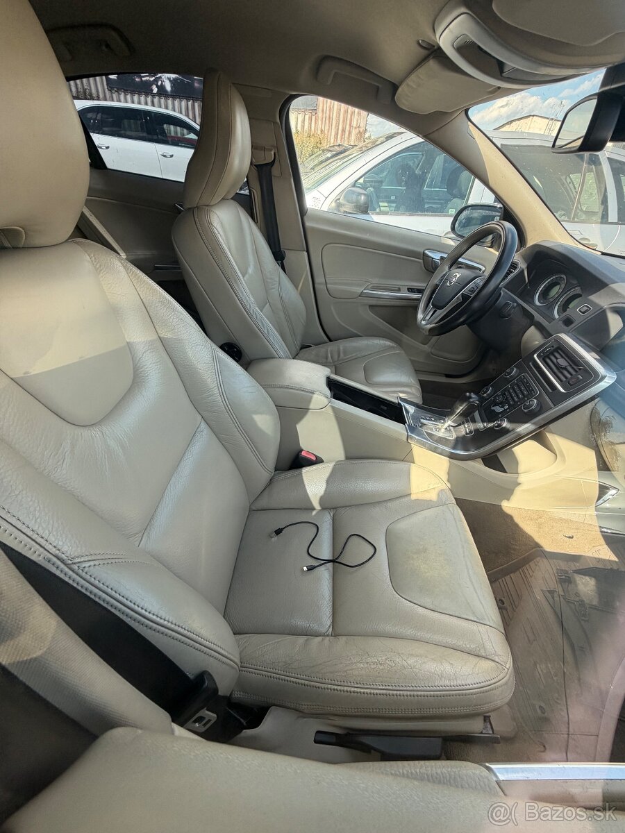 Volvo S60 T60 AWD - 6