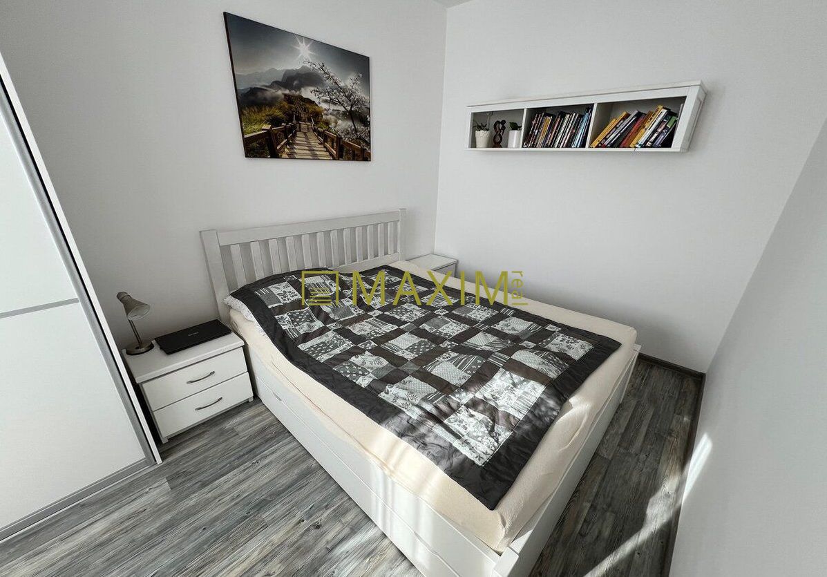 Veľmi pekný zrekonštruovaný 3- izbový byt s lodžiou na ulici - 6