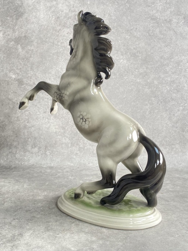 Socha Grošovaný kôň - 6