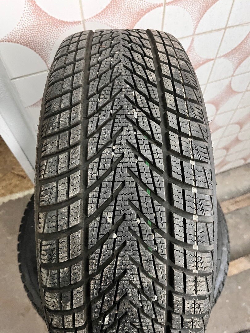 215/60 R16 95H zimní GoodYear - zánovní 2024 - 6