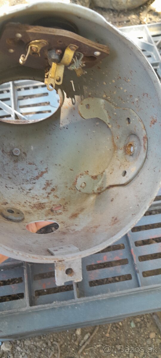 Obal predneho svetla M90 - 6