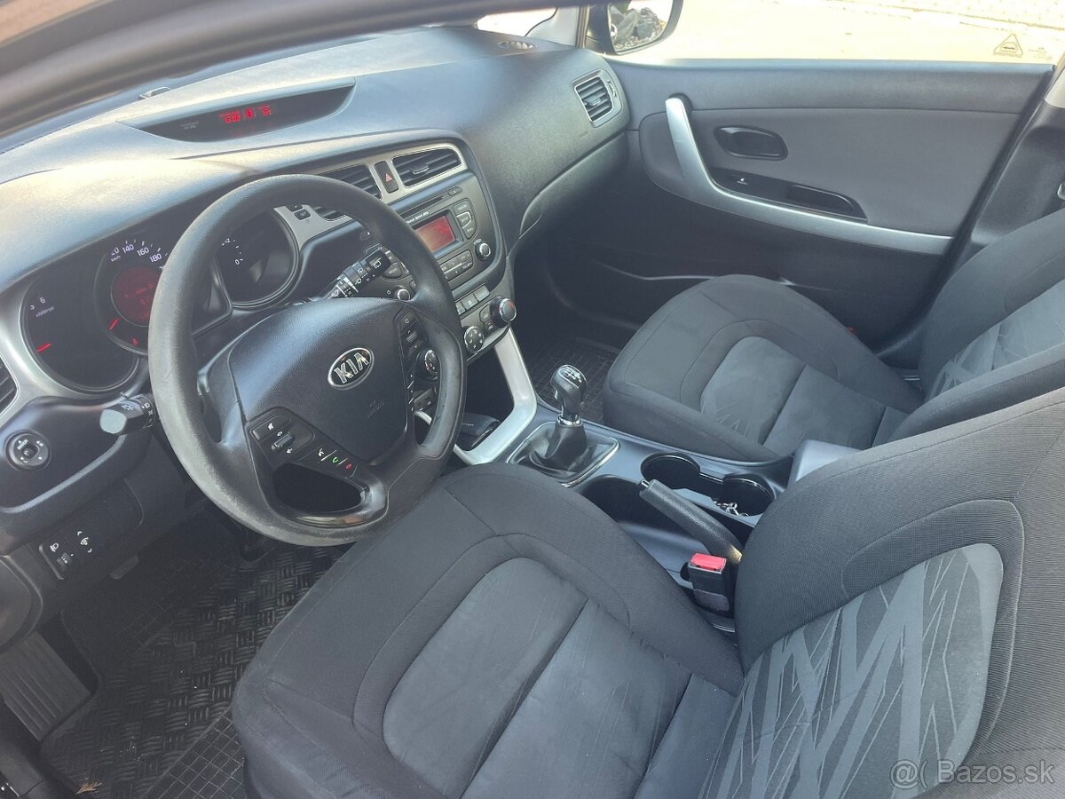 Kia Ceed 1.4 Crdi, combi, diesel, 2014 - 6
