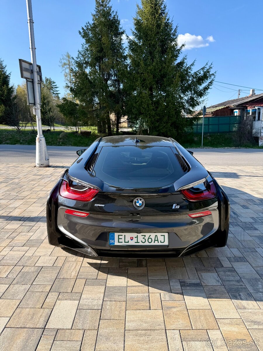 Predám BMW I8 - 6