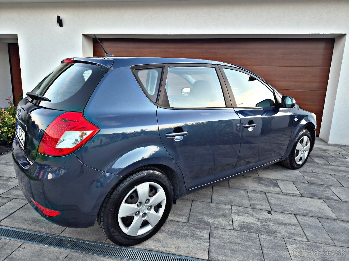 Kia Ceed 1.4 Benzín (2011) - 94 tis. km - 6