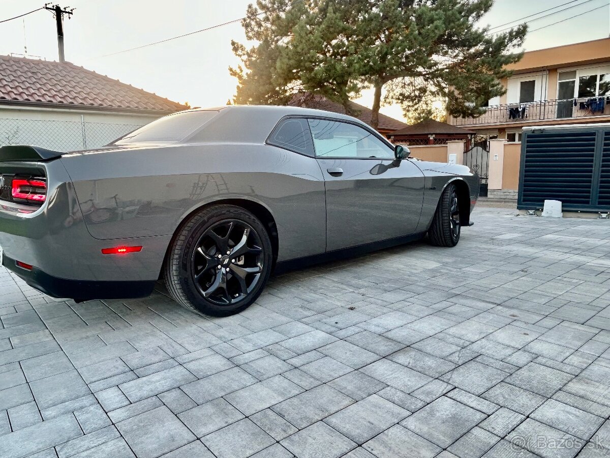 Dodge Challenger 5,7 V8. 2023/8 - 6