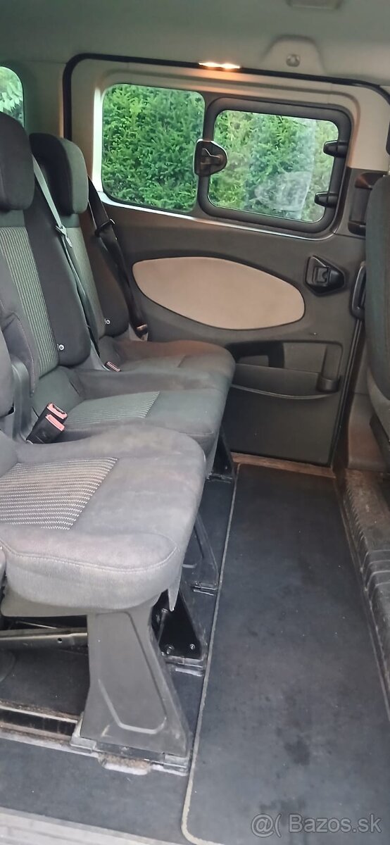 Ford Transit Tourneo Custom - 6