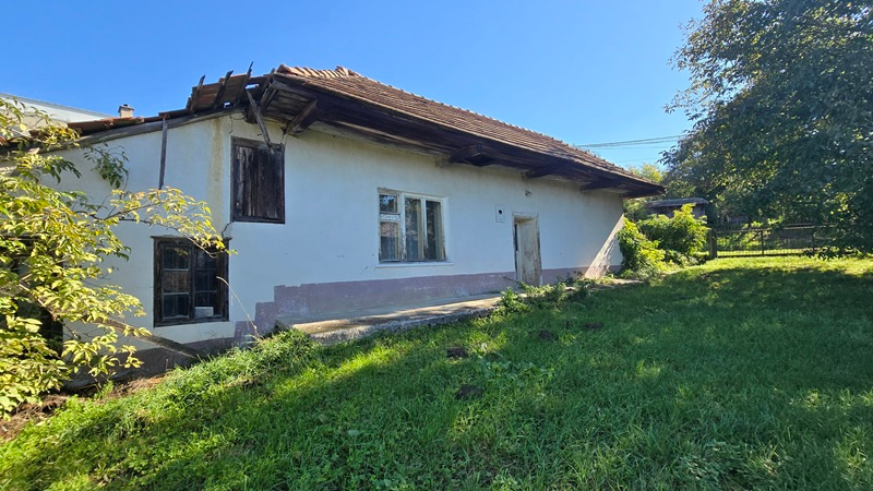 Pekný - veľký pozemok so starším domom - Podhájska 2608 m2 - 6