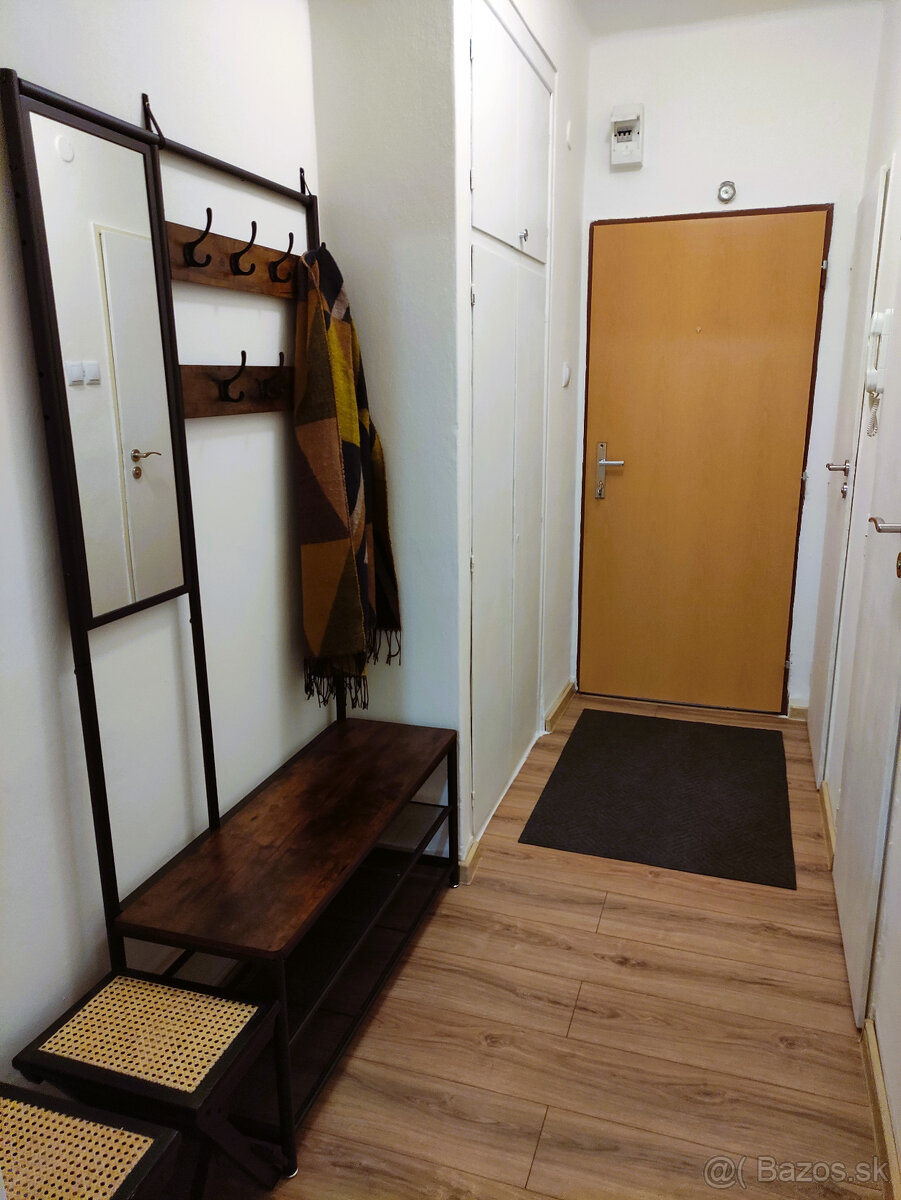 2-izbový byt s balkónom, internetom, centrum - 6