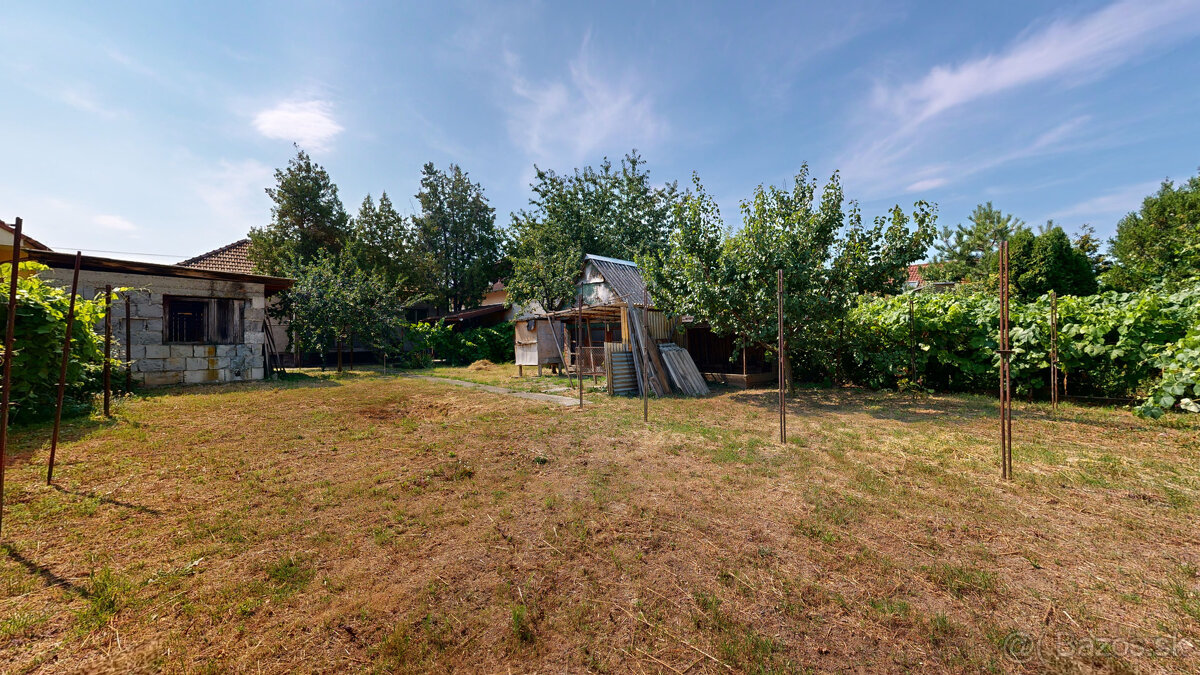 Rodinný dom s potenciálom v Senci – tichá lokalita, veľký po - 6