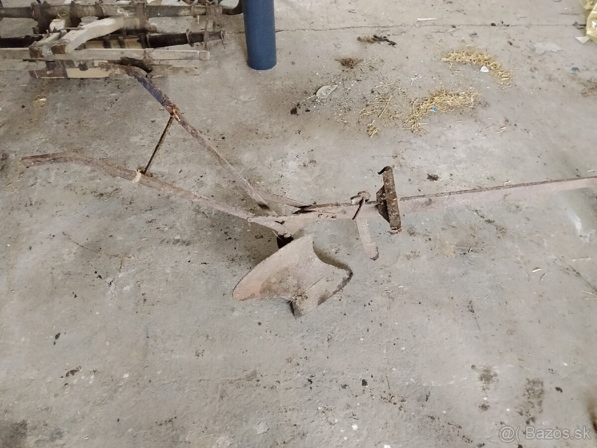 Stare historicke stroje/naradie - 6