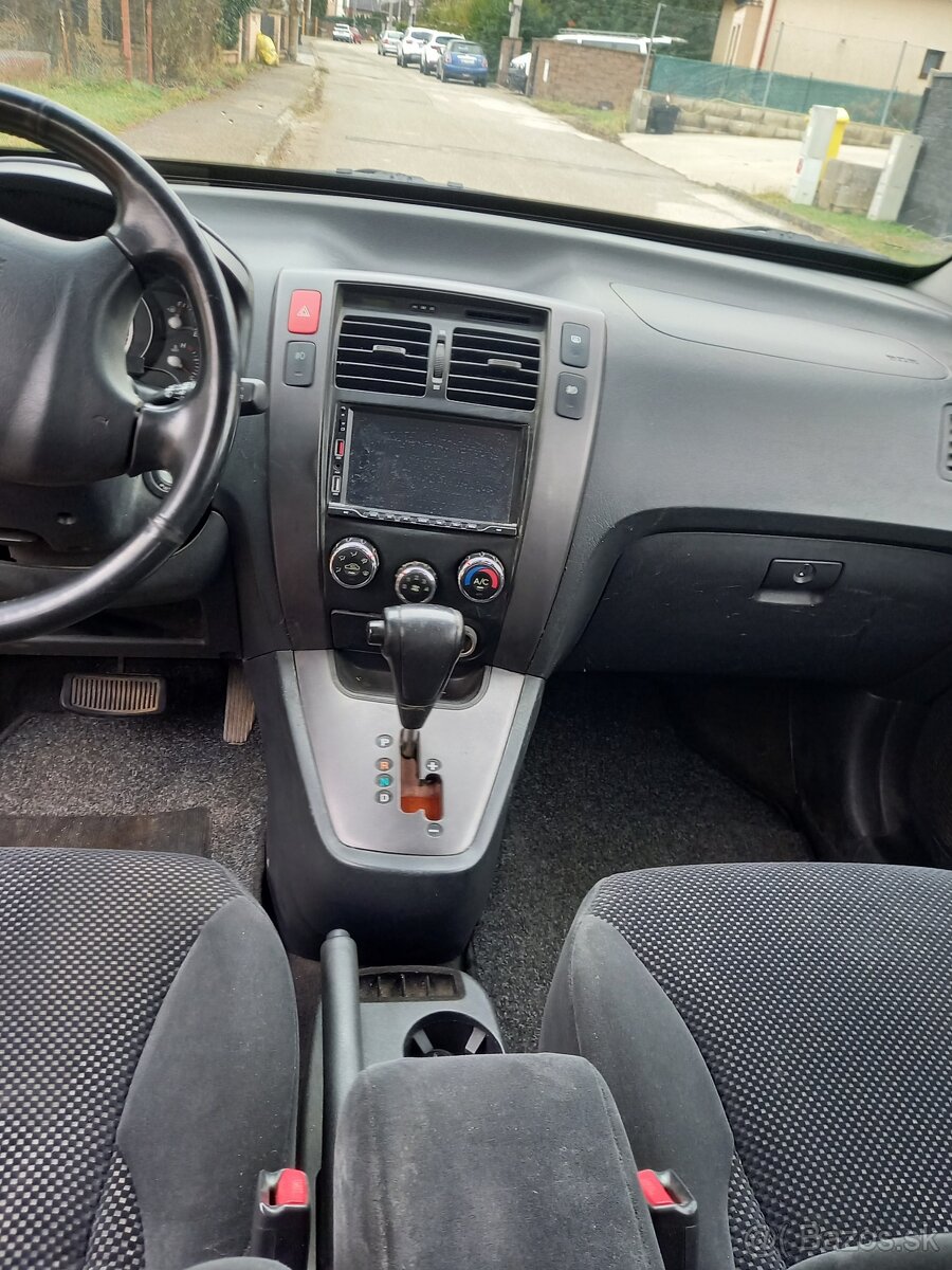 Hyundai Tucson 2.0 CRDI - 6