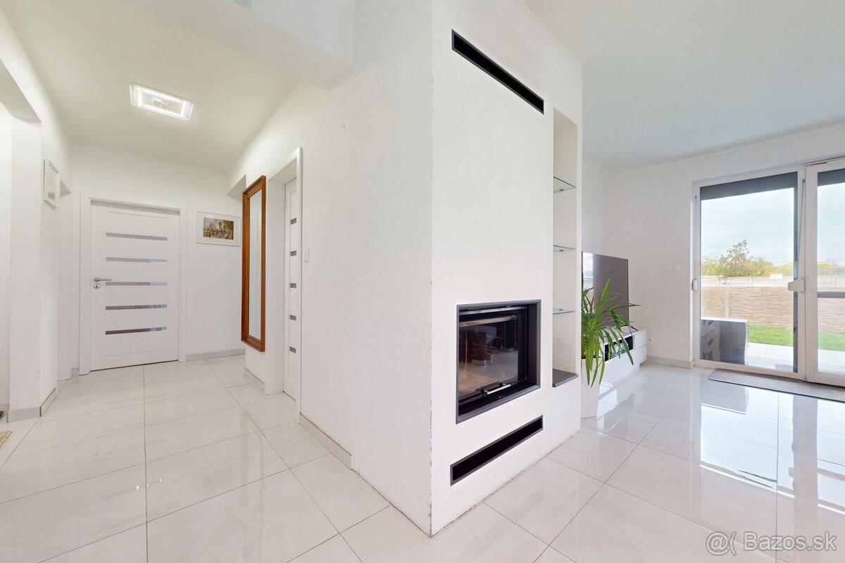 Na predaj krásny samostatne stojací 4-izbový rodinný dom v - 6