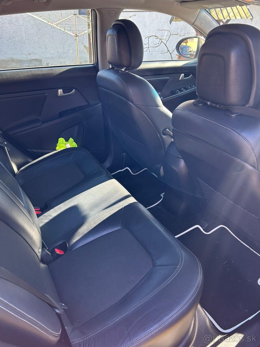 kia Sportage III 2.0 CRDI 4x4 - 6