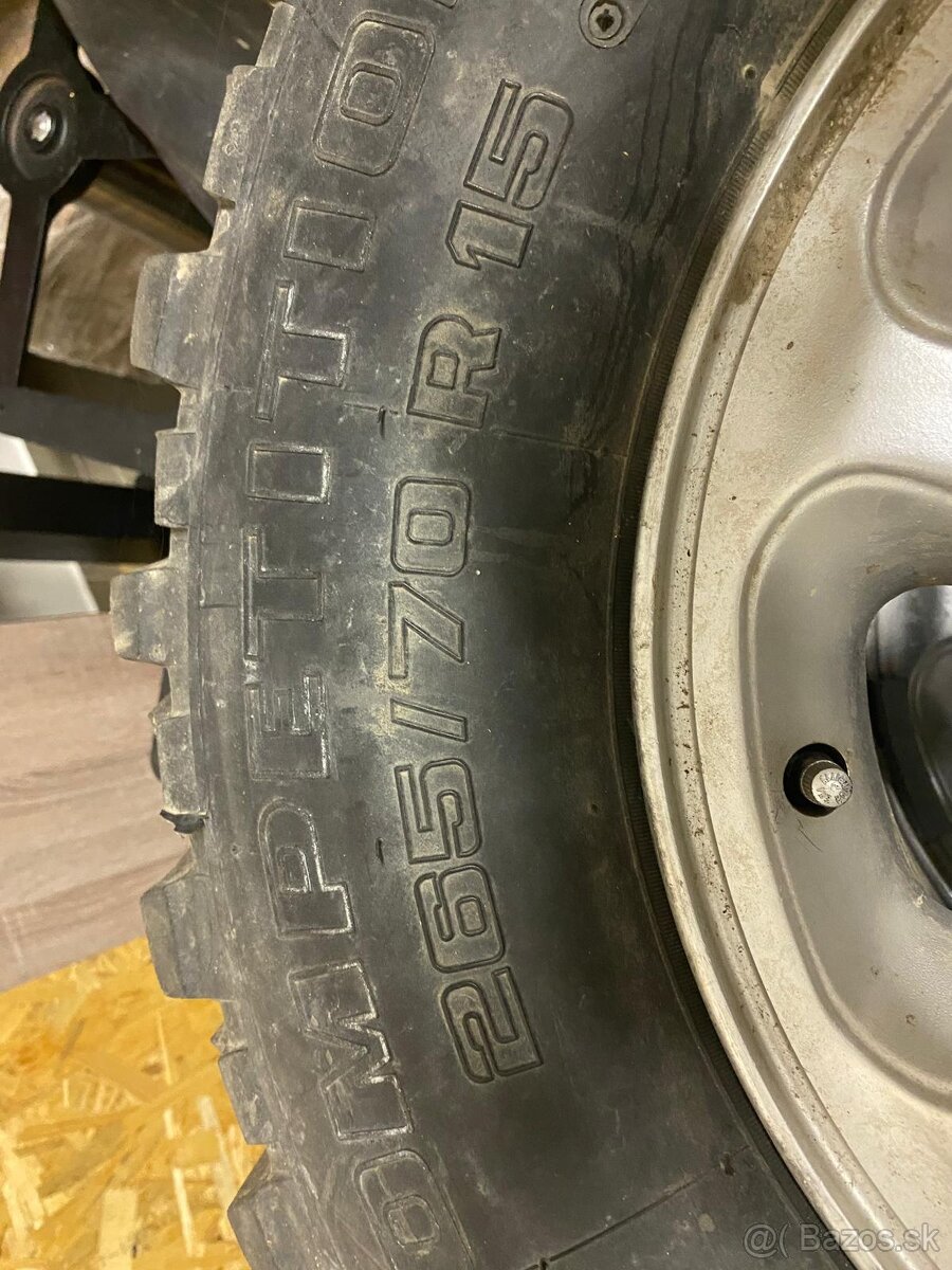 Predám Offroad pneumatiky 265 70 R15 - 6