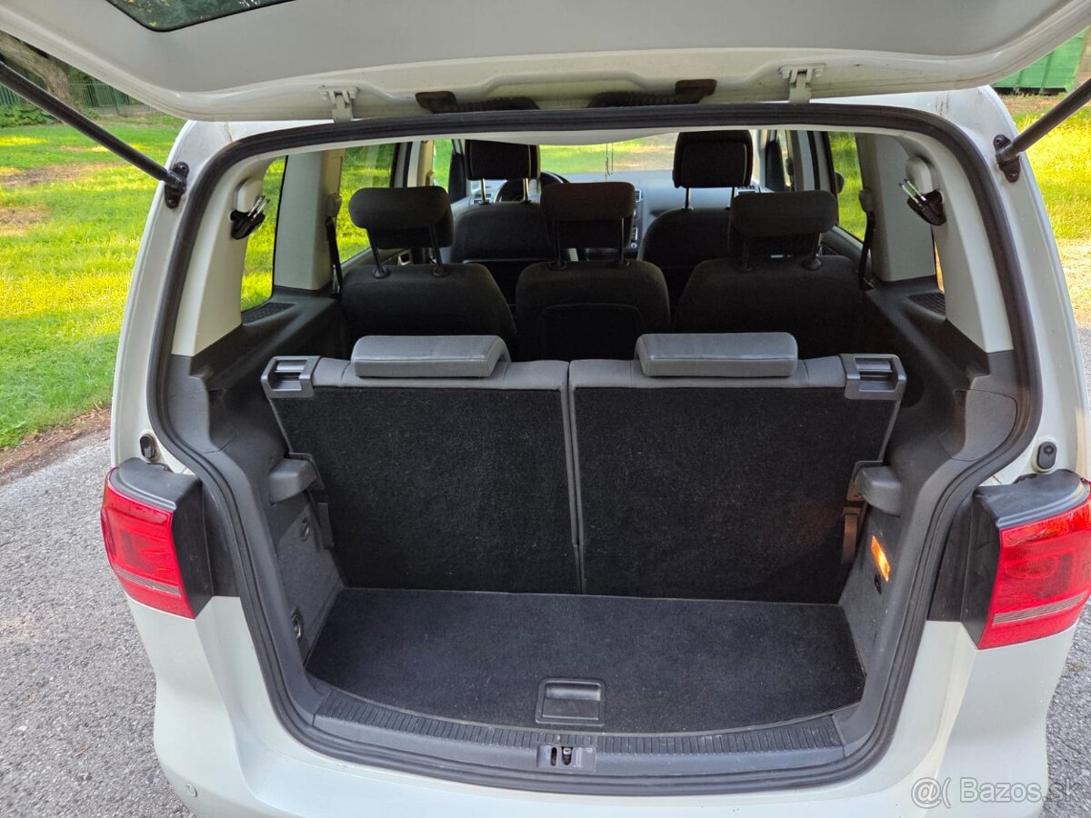 Volkswagen Touran - 6