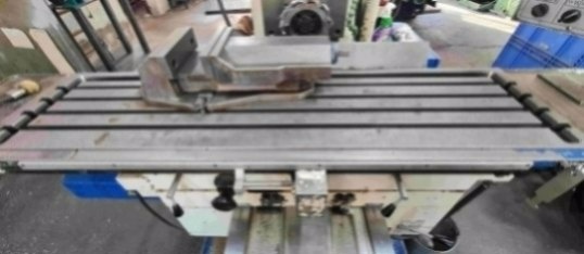 Frézka FGU 32, rok výroby 2005 - 6