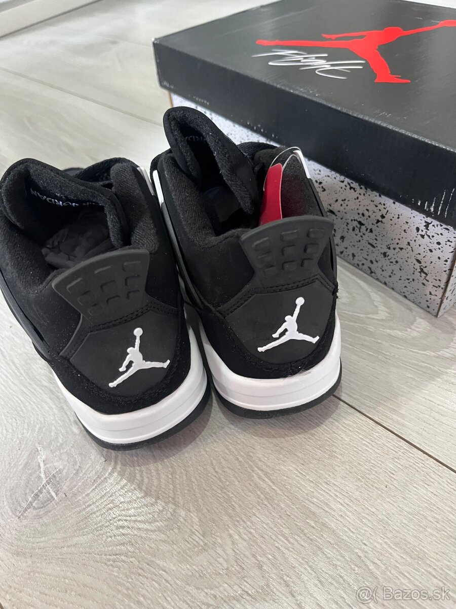 Jordan 4 - 6