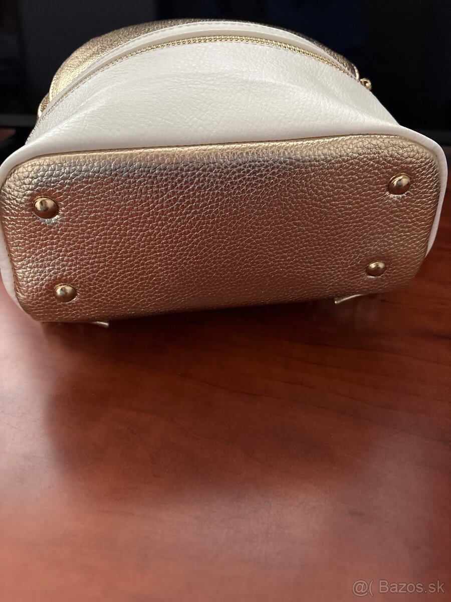 Elegantný ruksak značky Karen - 6