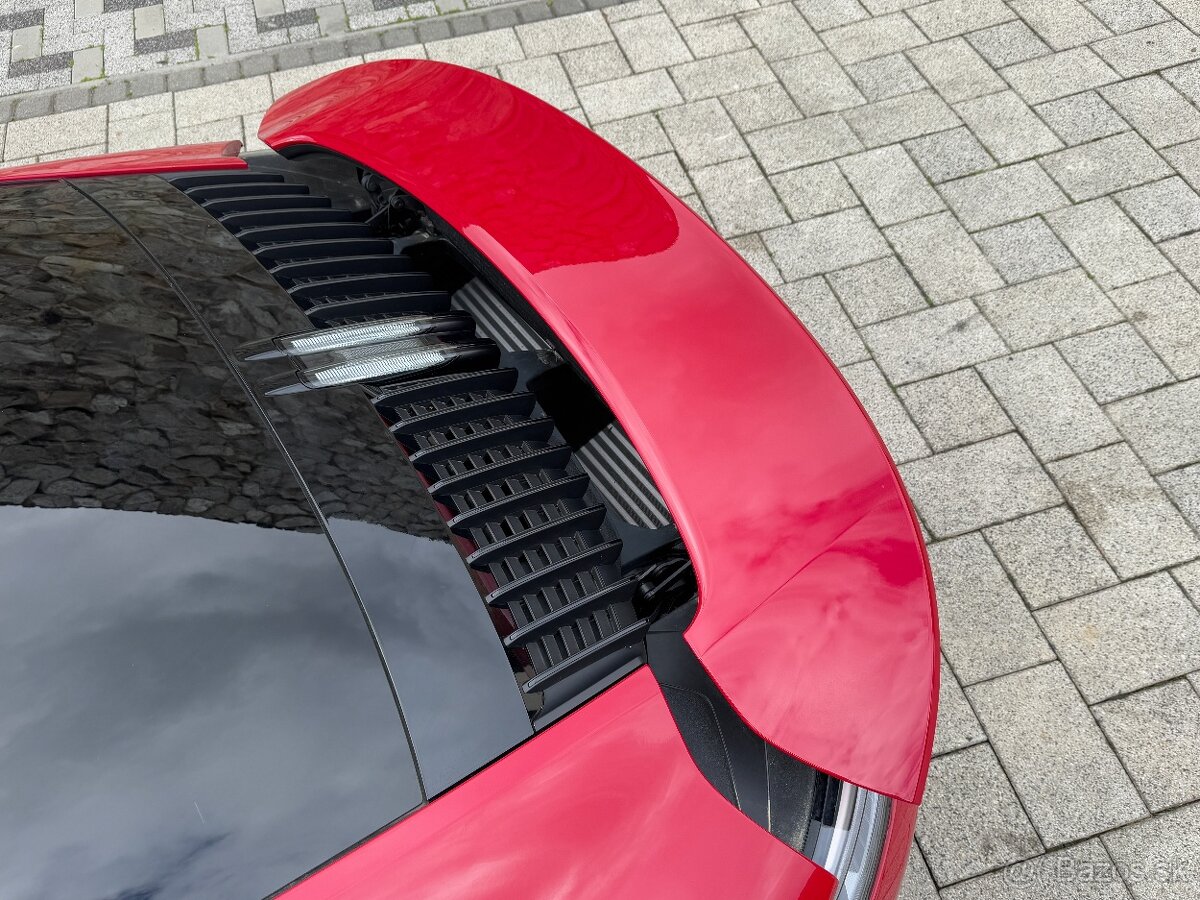 Porsche 911 Carrera 4 GTS - 6