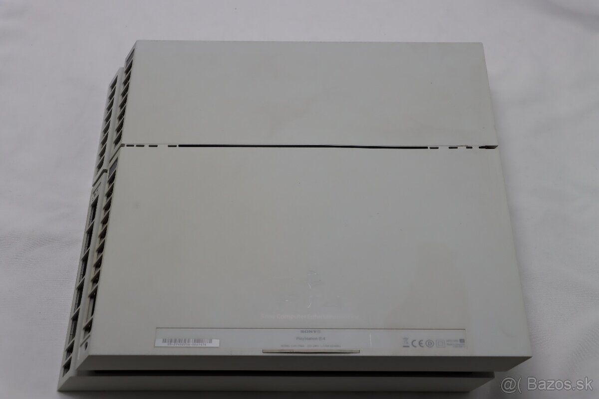 PS4 CUH-1116A biela + biely ovládač + káble - 6